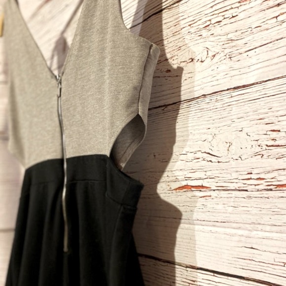 GUESS peekaboo dress - Picture 6 of 8